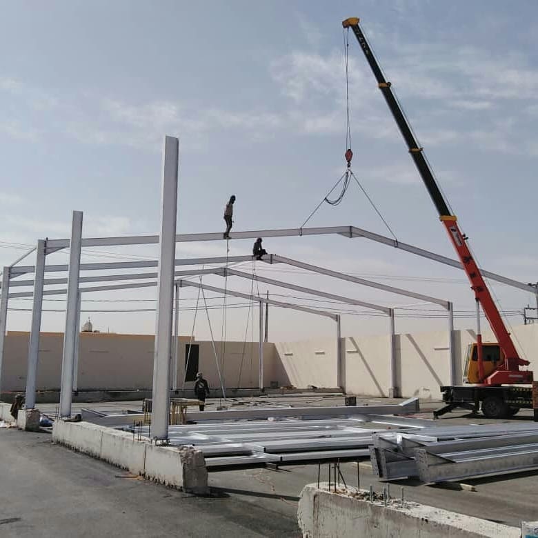 تركيب هناجر الرياض: الدليل الشامل لأفضل المواصفات والأسعار لعام 2026 🏭⚙️